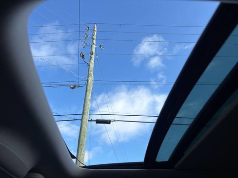 Used 2019 Lincoln MKC Reserve image 14