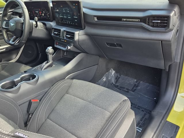 Used 2025 Ford Mustang Coupe RWD image 12