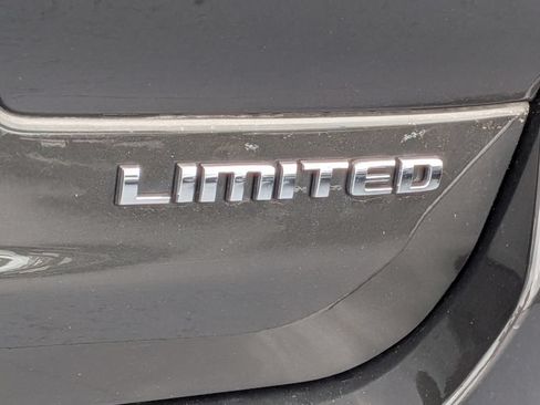 Used 2023 Jeep Grand Cherokee L Limited AWD/4WD image 10