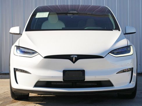 Used 2022 Tesla Model X image 7