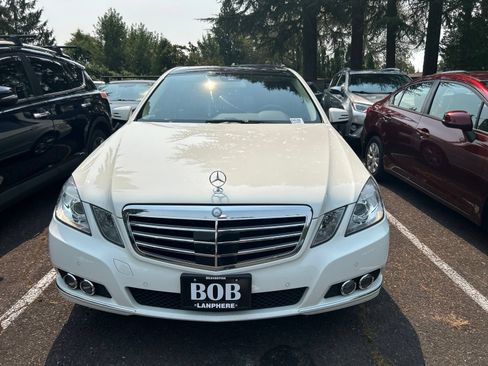 Used 2010 Mercedes-Benz E 350 4MATIC Sedan image 2