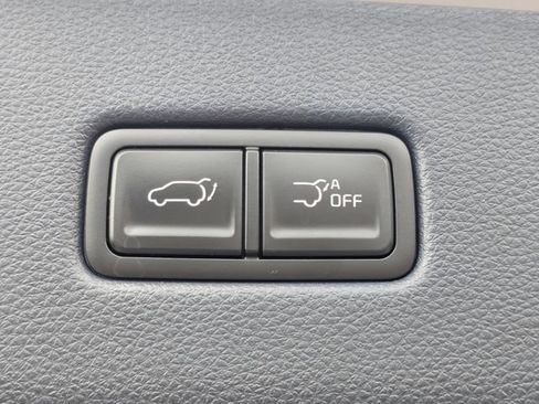 Certified 2025 Kia Carnival SX Prestige FWD image 18