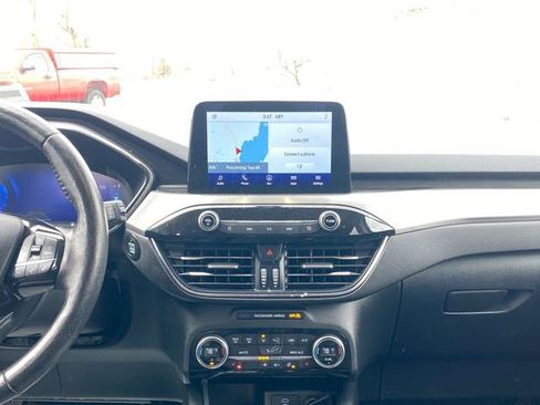 Used 2021 Ford Escape Titanium image 19
