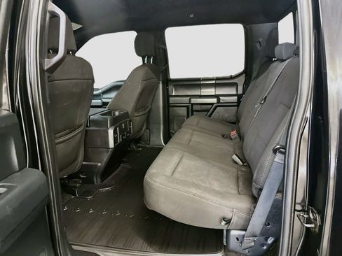 Used 2019 Ford F150 XLT w/ Equipment Group 302A Luxury AWD/4WD image 29