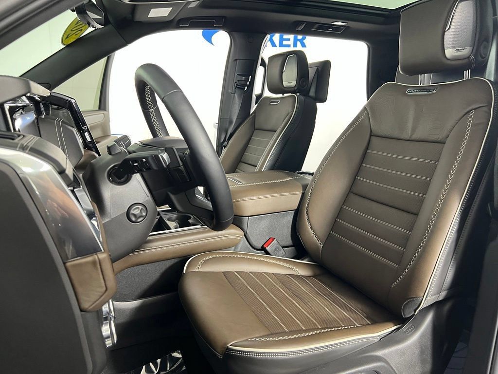 Certified 2026 GMC Yukon Denali Ultimate AWD/4WD image 24