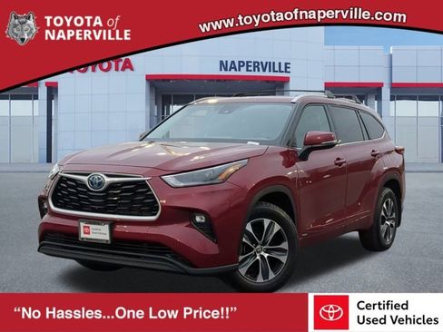 Certified 2022 Toyota Highlander XLE image 1