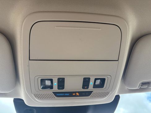 Used 2023 Ford Explorer Limited image 38