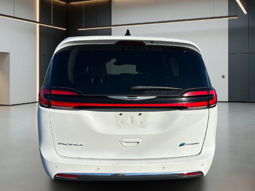 Used 2024 Chrysler Pacifica Limited FWD image 5