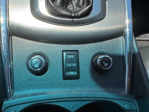 Used 2010 INFINITI G37 x Sedan AWD/4WD image 19
