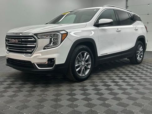 Used 2023 GMC Terrain SLT image 17