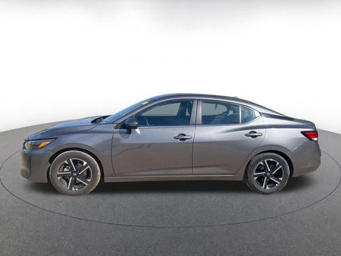Used 2025 Nissan Sentra SV image 9