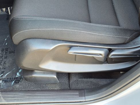 Used 2025 Honda CR-V LX image 22