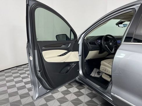 Used 2023 Buick Enclave Avenir w/ Avenir Technology Package FWD image 18