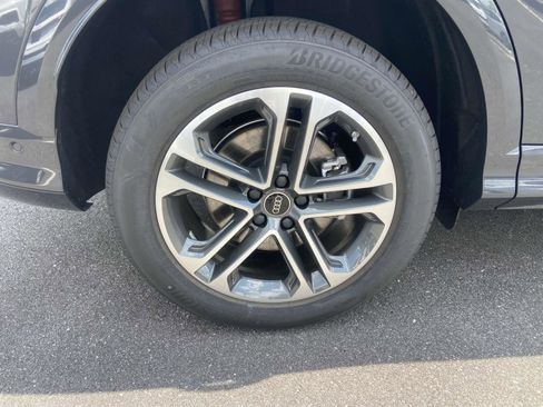 New 2025 Audi Q5 Premium image 11