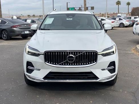Used 2023 Volvo XC60 B5 Plus image 3