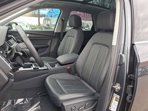 Certified 2023 Audi Q5 2.0T Premium w/ Convenience Package image 11