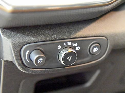 Used 2022 Chevrolet TrailBlazer ACTIV image 17