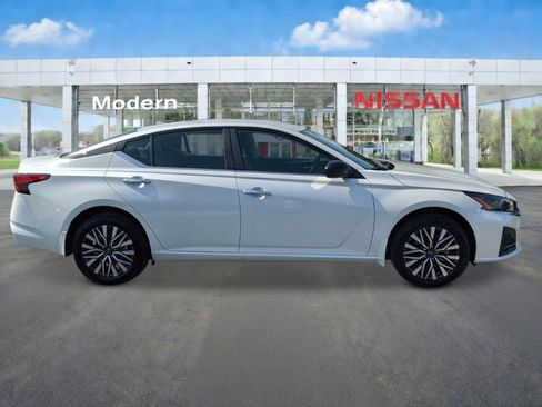 New 2026 Nissan Altima 2.5 SV AWD/4WD image 6