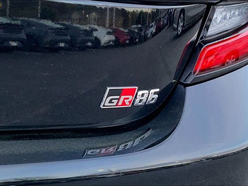 Used 2024 Toyota GR86 image 9