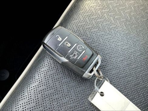 Used 2020 RAM 1500 Laramie w/ Night Edition image 25