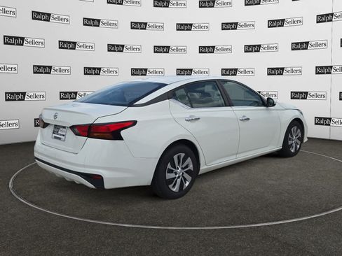 Used 2020 Nissan Altima 2.5 S FWD image 6