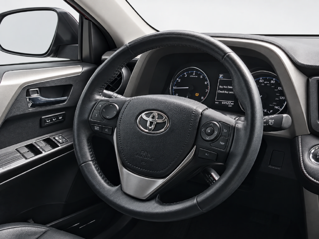 Used 2018 Toyota RAV4 Limited w/ Protection Package AWD/4WD image 10