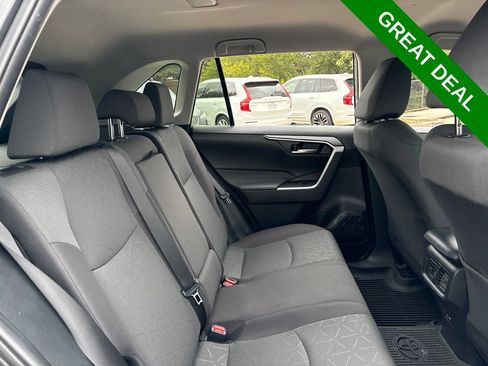 Used 2024 Toyota RAV4 XLE AWD/4WD image 11