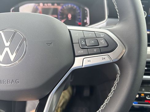 New 2025 Volkswagen Taos SEL image 20