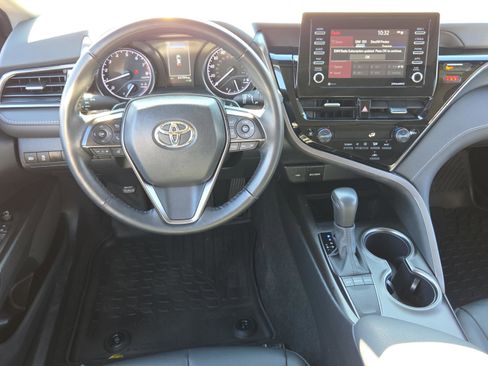 Used 2024 Toyota Camry SE image 13