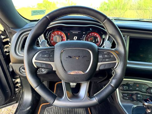 Used 2015 Dodge Challenger SRT Hellcat image 20