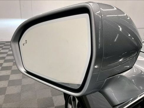 Used 2023 Lincoln Nautilus Reserve AWD/4WD image 38