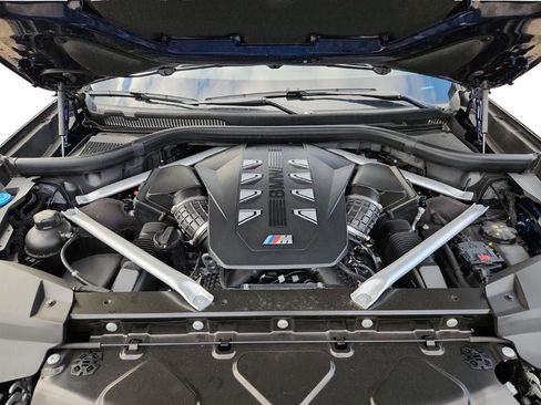 Used 2025 BMW X7 M60i image 28