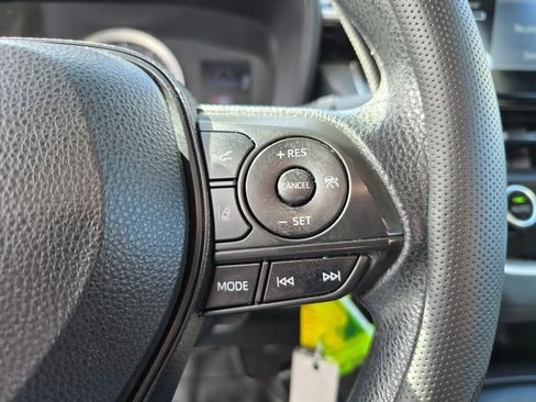 Used 2020 Toyota Corolla LE image 17