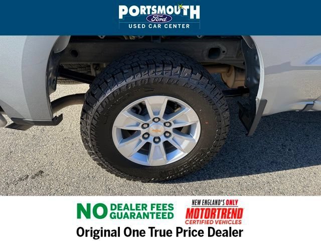 Used 2025 Chevrolet Silverado 1500 LT AWD/4WD image 35