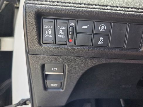 Used 2023 Honda Odyssey Sport image 31