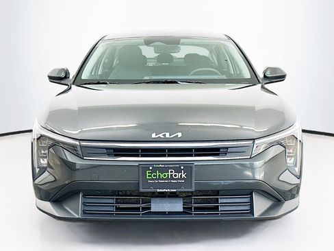 Used 2025 Kia K4 FWD image 2