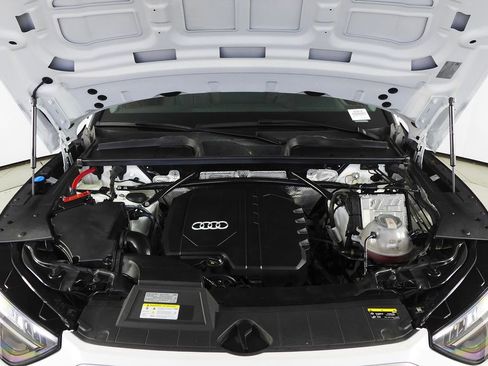 Used 2023 Audi Q5 2.0T Premium w/ Convenience Package image 6