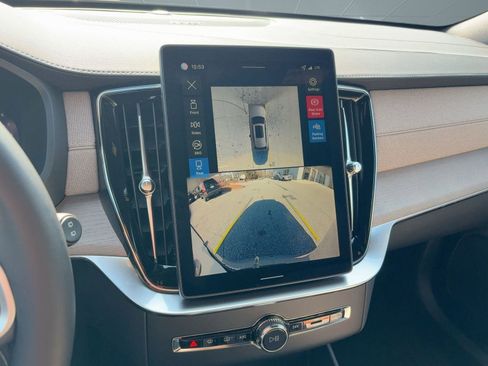 New 2026 Volvo XC90 B6 Plus w/ Protection Package Premier image 22