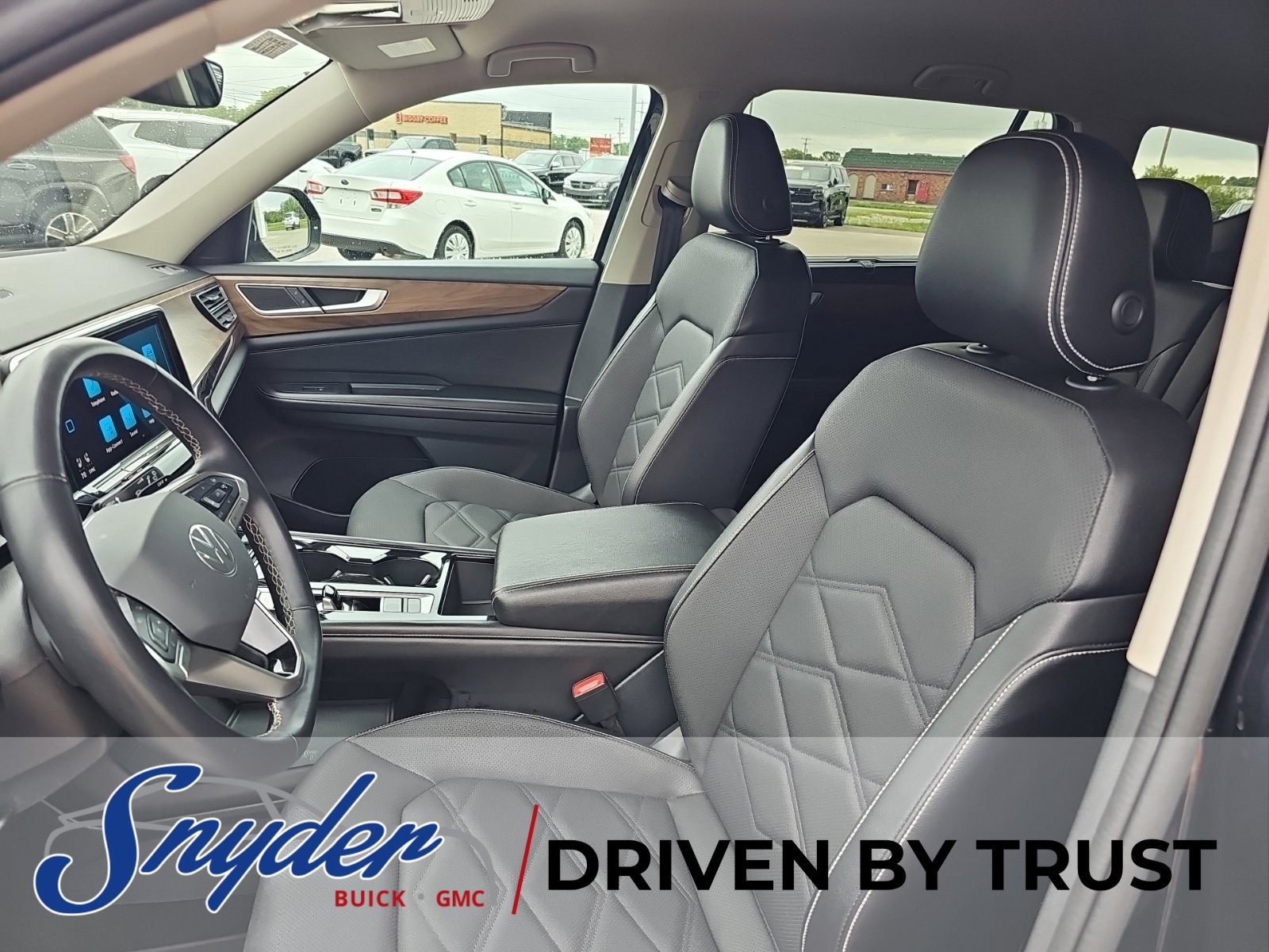 Used 2024 Volkswagen Atlas SE FWD image 10