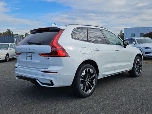 New 2026 Volvo XC60 B5 Plus w/ Protection Package Premier image 6