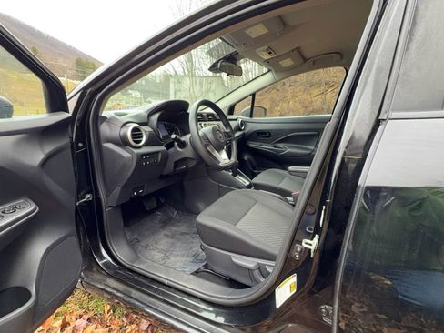 Used 2020 Nissan Versa S image 12