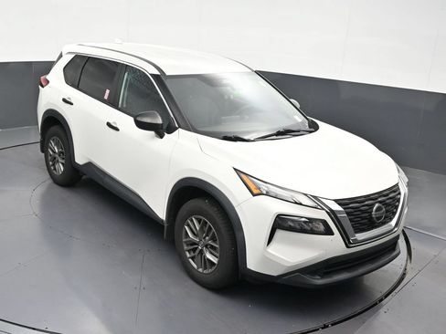 Used 2021 Nissan Rogue S FWD image 21