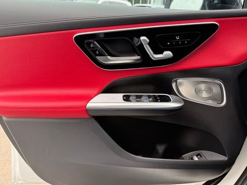 New 2025 Mercedes-Benz GLC 350e 4MATIC image 8