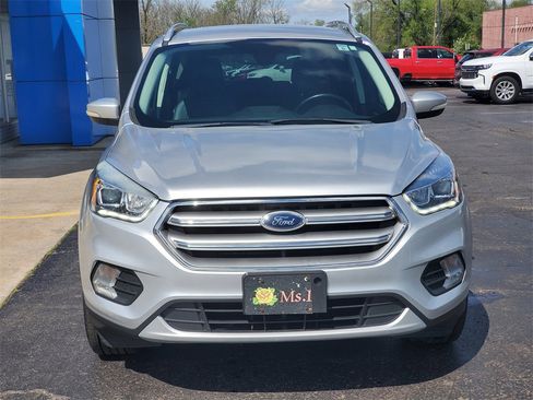 Used 2017 Ford Escape Titanium image 3