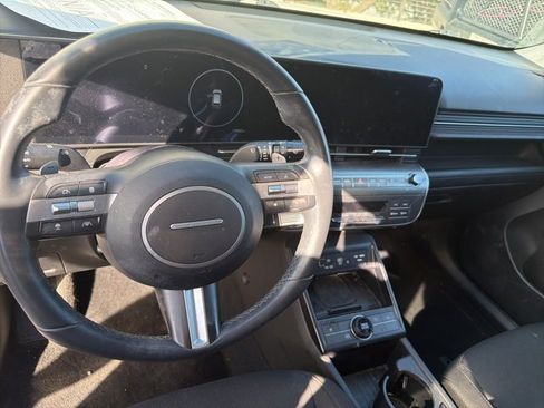 Used 2024 Hyundai Kona SEL w/ Convenience Package image 8