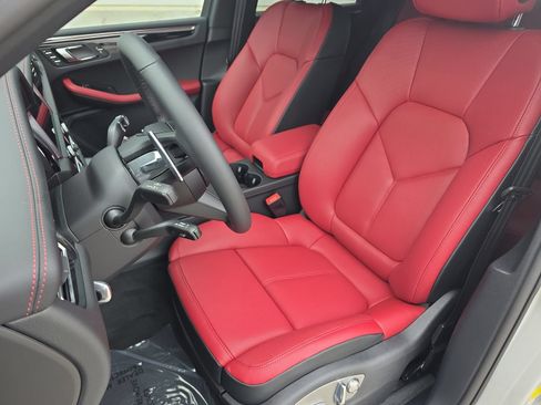 New 2026 Porsche Macan S AWD/4WD image 5