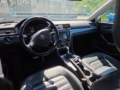 Used 2016 Volkswagen Passat 1.8T FWD image 19