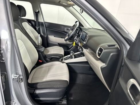 Certified 2023 Hyundai Venue SEL image 28