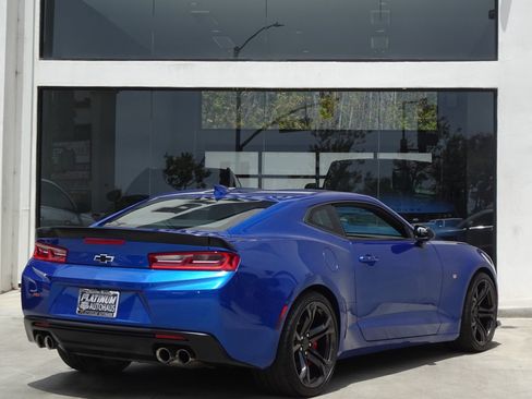 Used 2017 Chevrolet Camaro SS RWD image 6