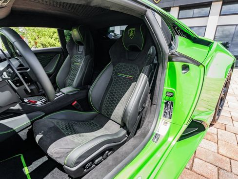 Used 2024 Lamborghini Huracan Tecnica RWD image 20